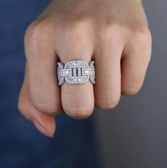 Gorgeous Baggett Silver Ring - Picture 4 of 4